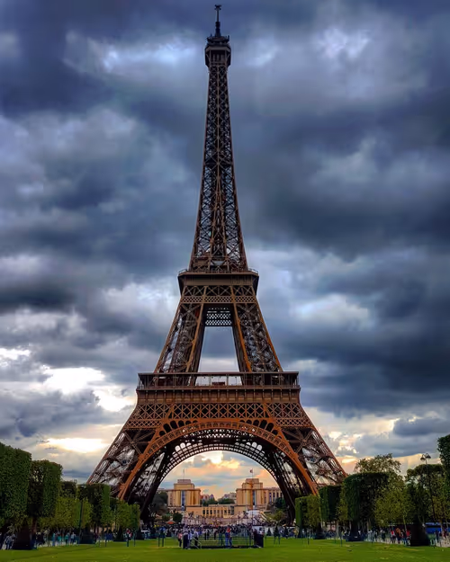 Item #81502579898277150353033734927483914682173799916853565085596411566387946848257 Media