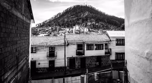 Item #87092990260447267838744578330374476785020899117585411719574779767966448746497 Media