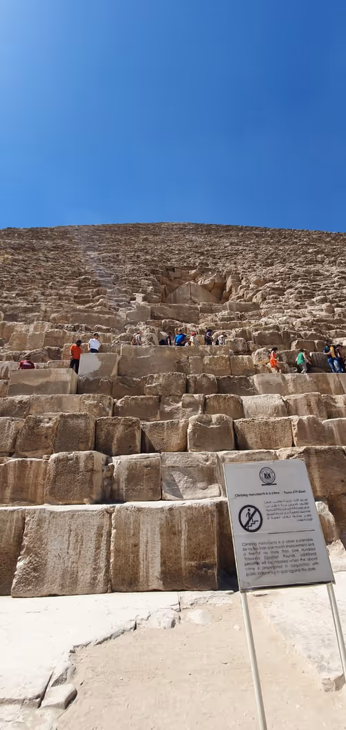 Item #13968726059347532090623550307795009463851395019365410599953871110414801143456 Media