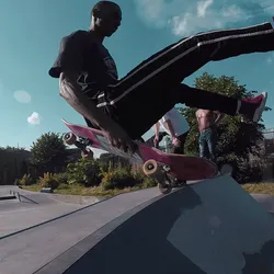 83408267508132833456682495211820804283305655612987816864939849053663634915329