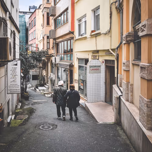 25828147237821198195018353565513715926828886605696715423323237850909184622593