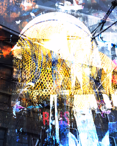 Item #58312433631864427601172952075011378080943056977712016653169188474229067087882 Media