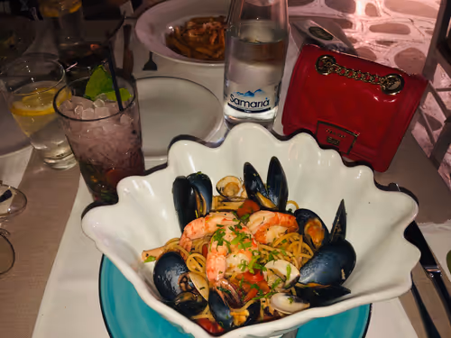 Item #58182727603415283457662409097966817064399893827363481527699058722413911998465 Media