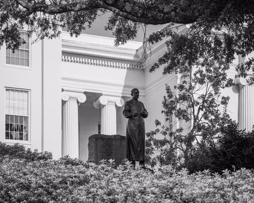 Item #10691109686083431502166818963425883962656955232587770388242978831740291776513 Media