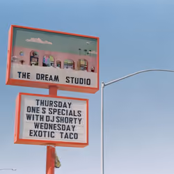 Dream Palace No.04