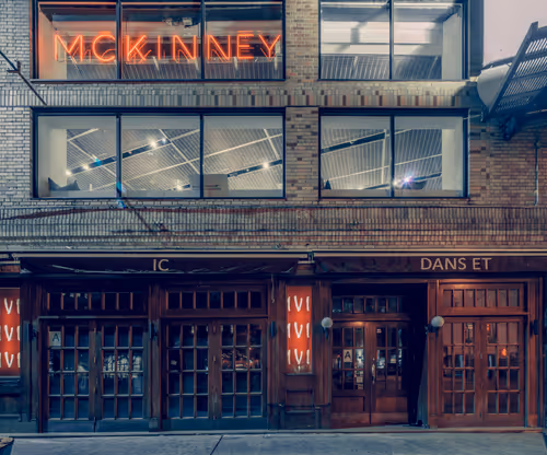 Item #45433878273403440521664752833313891753229131139543682429207814243094659858433 Media