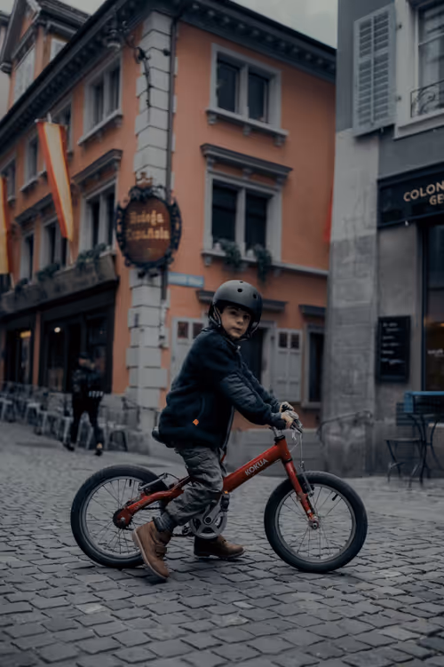 Item #74875889141145645292753782198545527001710615385351102791311981746219873468417 Media