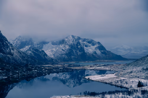 Item #70651564434180574556294947665186140658635151001431395865456628544301764182017 Media