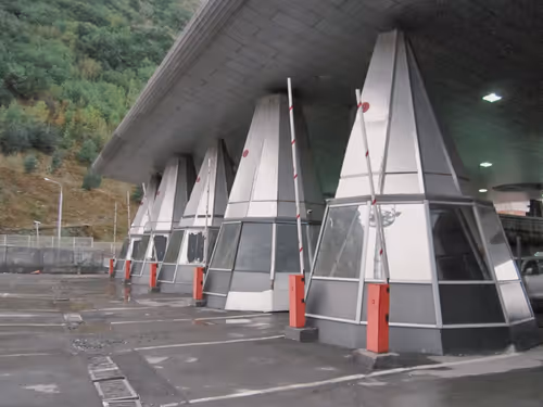 Item #57361419379542393174205584506151689654223604051561977823255905656041025568778 Media