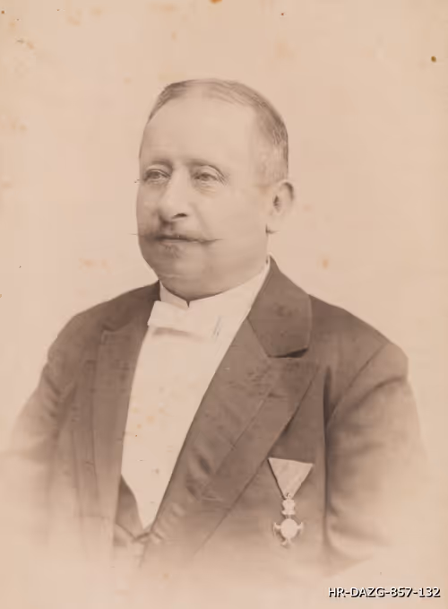 Item #58115754737178457571273725405044055913366631526444276150572858217736949465098 Media