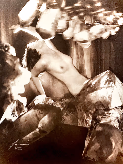 Item #61506933017025077700530557016983025704437525597845185547692606854244952178689 Media