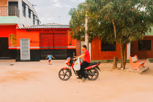 Item #27121080157941050987513460384330730201476318778818369779606053893560736940033 Media