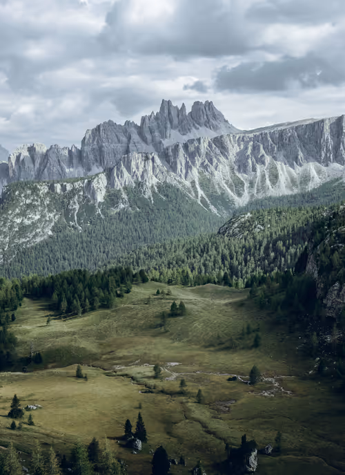 Item #38924576034191534483918035384894481257816568024027157043695321824003849453569 Media