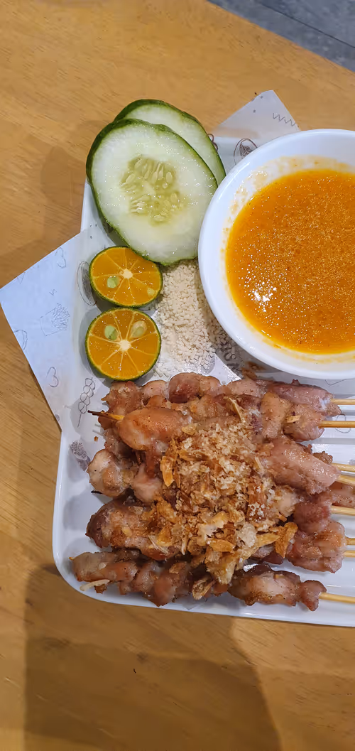 Item #45587486599812322055071502889889837694324180513747183771448819555507296534529 Media