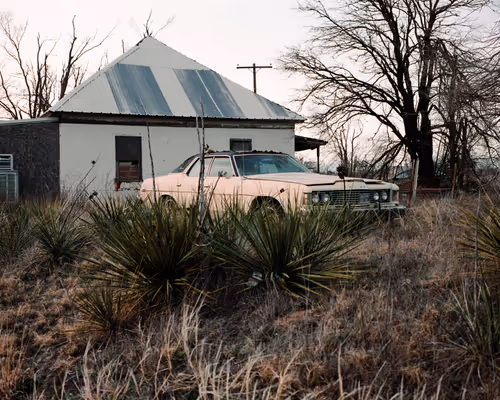 Item #84024337187978620715230419621117726226038651953477556812325436875423931695105 Media