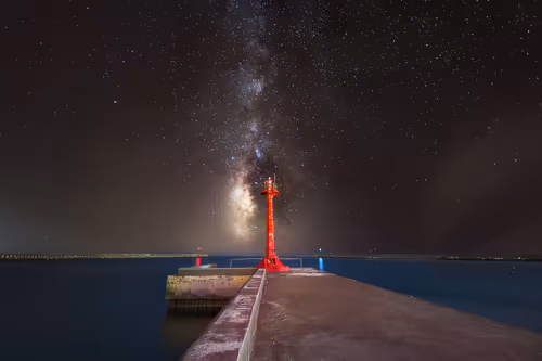 Item #94729080485503513708329965317332491879903775520225674536844109470917675974657 Media