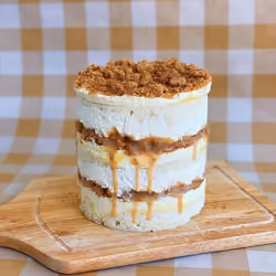 this cake is bananas