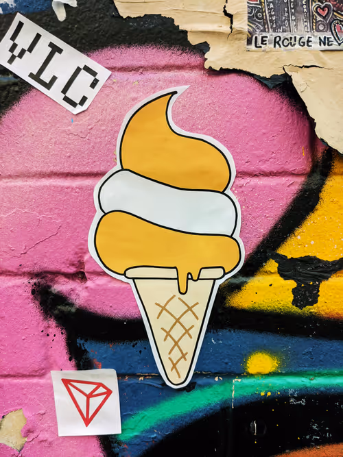 Item #74514486366930999863183303937488495413909095535195909856011804901800379678721 Media