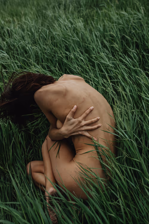 Item #109447972609685372114620173832408534157171490845755984641052225708310682140673 Media