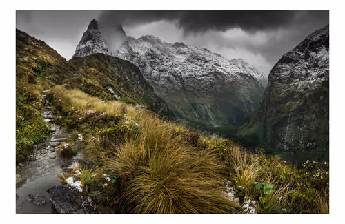 Item #113391420929209941219598099572508675076097289829558384042967582043856510648321 Media