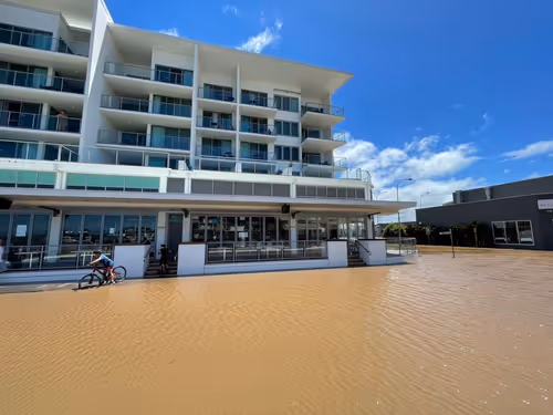 Item #46158241976375582975714186756959890667435383179998719253749848372768998948865 Media