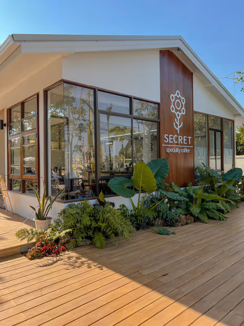 Item #61748312555266975109451486537523370227541378118853979631158962839762860244993 Media