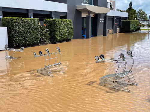 Item #46158241976375582975714186756959890667435383179998719253749848384863626854401 Media