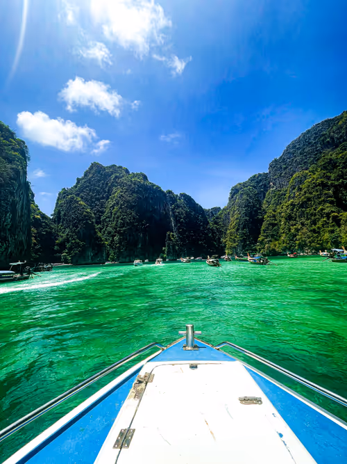 Item #19706736647229879656822454132754720829342414100240411727761358967320164171777 Media