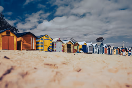 Item #87664330636313077472003209280981822590333725685545365355938452602903085449224 Media