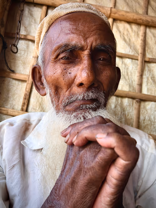 Item #28483083615204022371300351477704581571274768988091129970329682117552255270913 Media