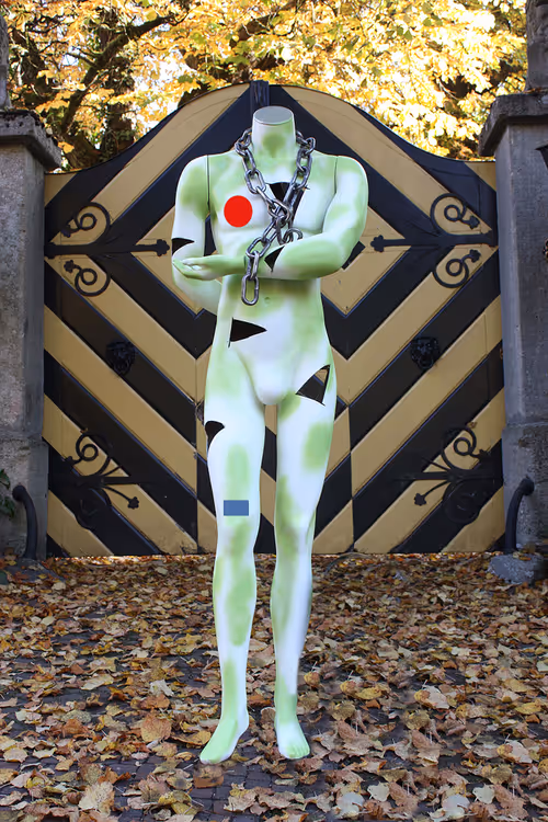 Item #55403932279388144085923635675739800924384492885263904181161585007682243264513 Media