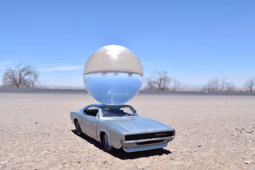 Item #4037616324694542329304373022523620429974010052352305134780993869273406373889 Media