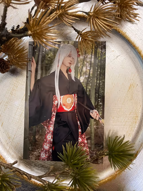 Item #37315757993980309935145611659525731225027632664447238352600039040508812591105 Media