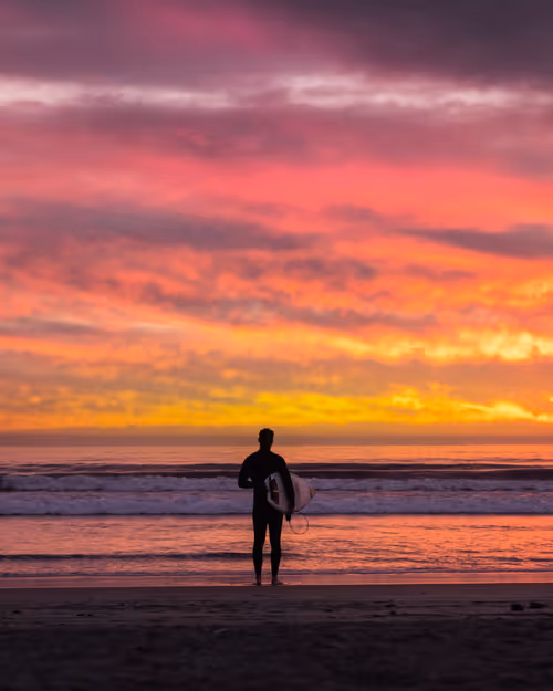 Item #85839433850987451351373420882988387136315355777257615017203975729543079002113 Media