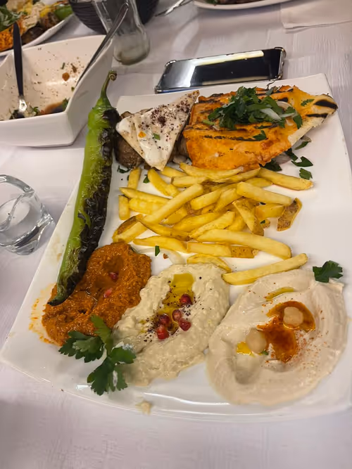 Item #13968726059347532090623550307795009463851395019365410599953871088424568587936 Media