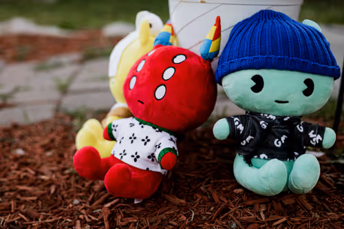 Item #19684374529110288056520570276703370007863893692966726326193838049224185348097 Media