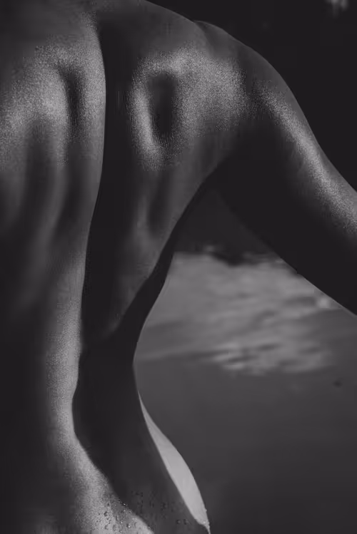 Item #17466310838440595509917632503727151322232245786637448100368350570223922839553 Media