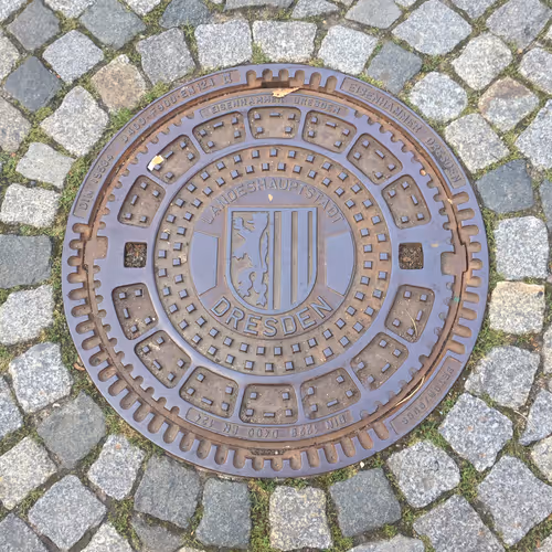 Item #50664749162083291389798367722270845779939923828333523932352926888322163277825 Media