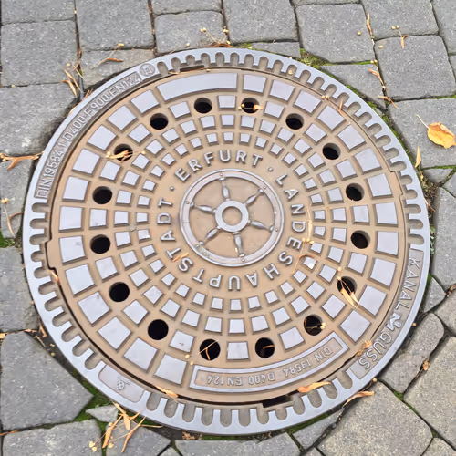 Item #50664749162083291389798367722270845779939923828333523932352926936700674899969 Media