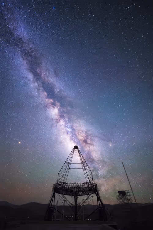 Item #9425749833926335333001150146280296056948702908253502131347533665050457800705 Media