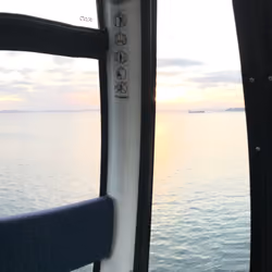 Sunset on the Seattle Great Wheel 04/26/2019