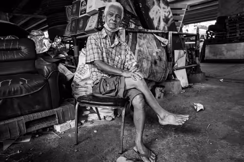 Item #32975273986494662930312712376819077050113417229570788515791893196936090484737 Media