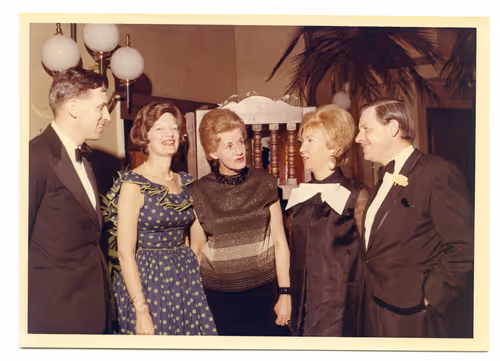 Item #1727321609170803446330169764238275162325635957193188025819978942139112357889 Media