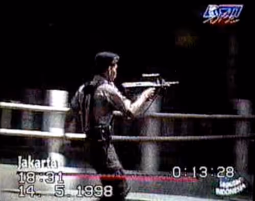 Item #26650783721327722692109174733425160996516536122754090351327408615322441220097 Media