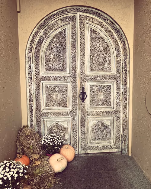 Item #68021680421370609917971695803708180506045537231368972803899735086724953407489 Media