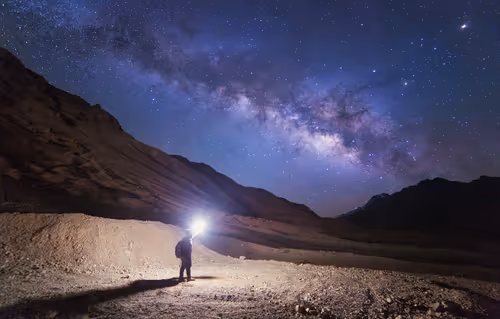 Item #9425749833926335333001150146280296056948702908253502131347533622169504317441 Media