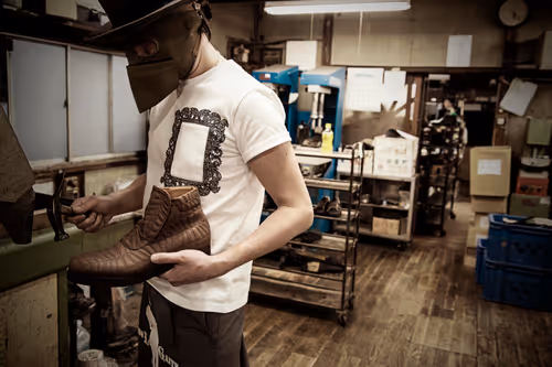 Item #59294046468307266684996078979766765617618438165733301338134791659043338321921 Media