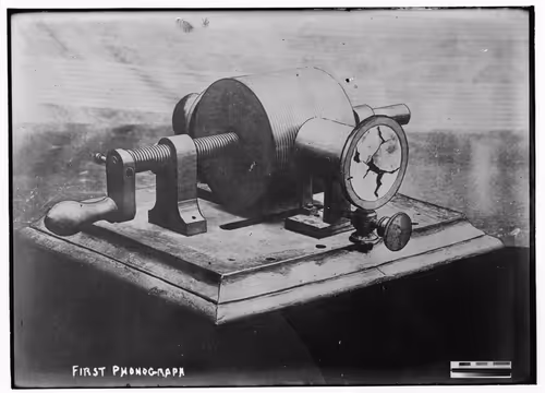 Item #75295895370537760871187500157337635247995360484472787070086629096676860624897 Media