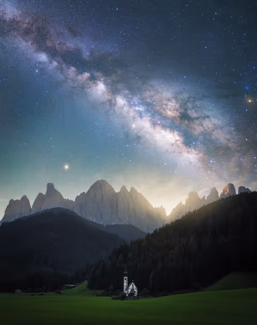 Item #9425749833926335333001150146280296056948702908253502131347533628766574084097 Media