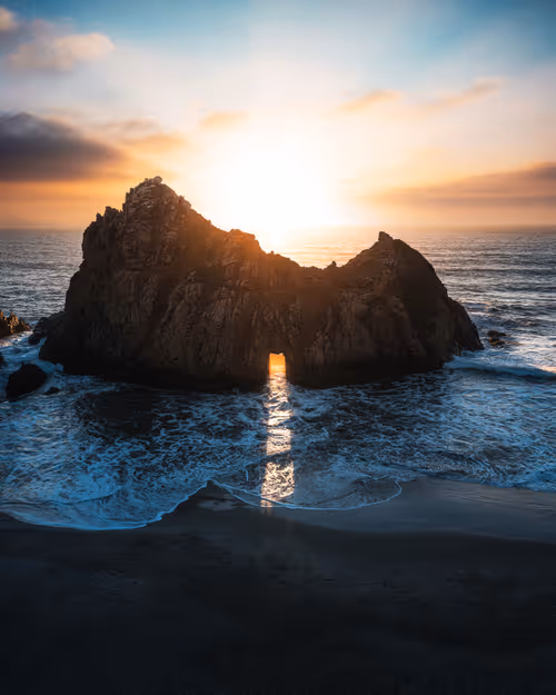 Item #104903103647378750346331157593817970478095546914968786711223283907585244135425 Media